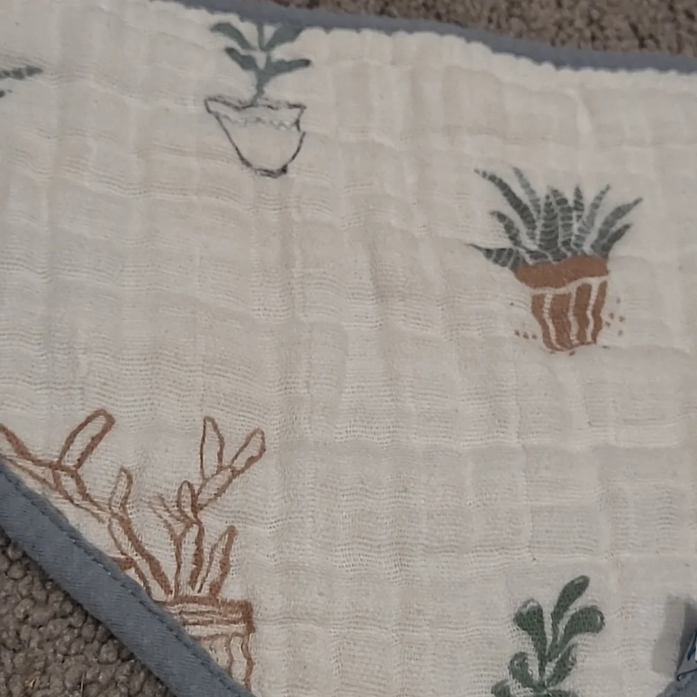Little Unicorn three muslin